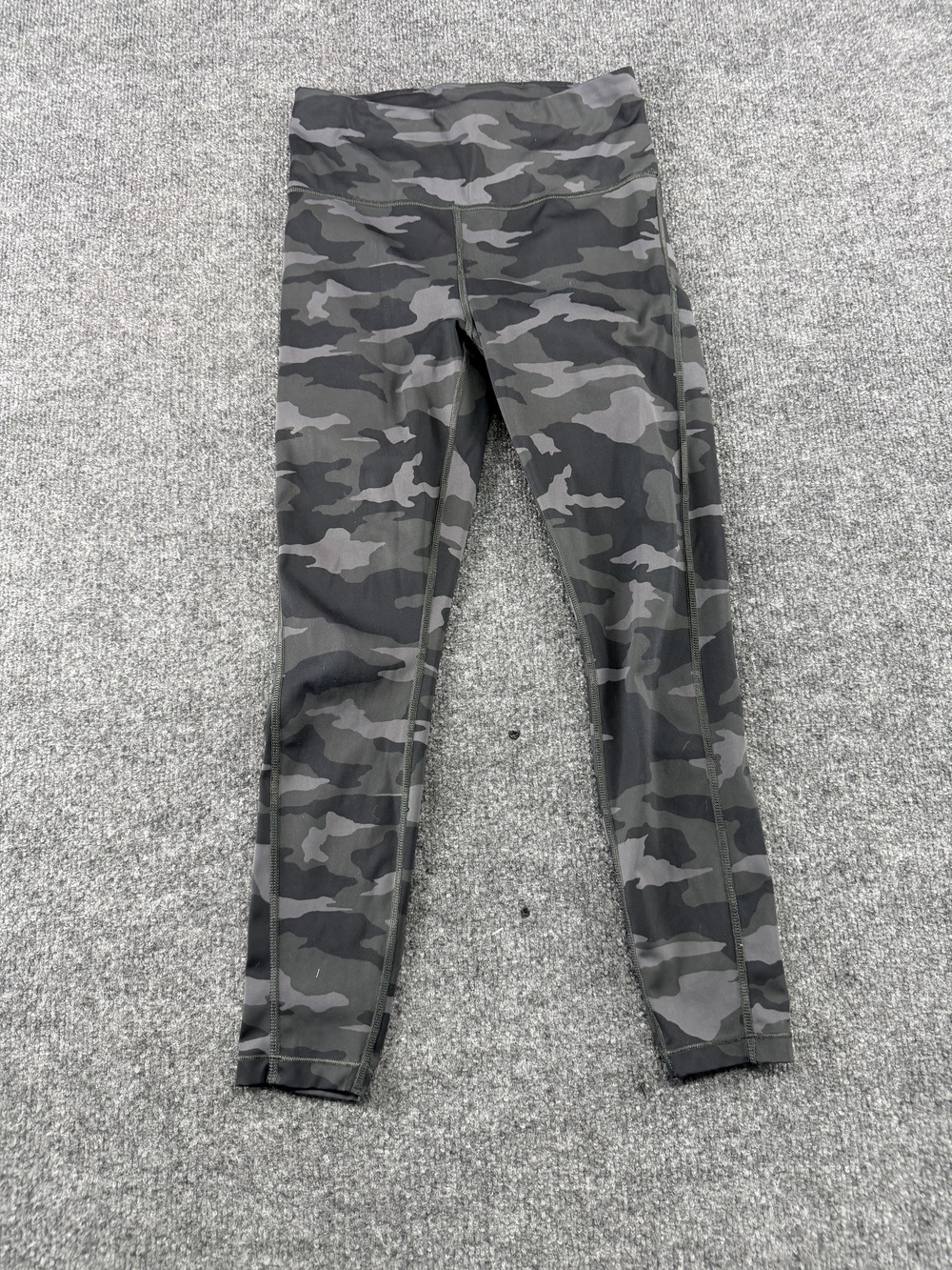 Athleta Ultimate 7/8 Tight Leggings Womens XS Gray Camo Ankle Yoga Gym Pants